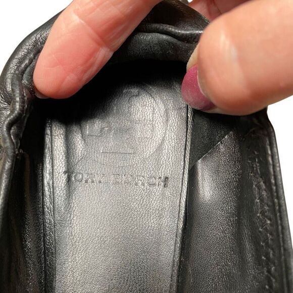 Tory Burch Reva Ballet Flats Women’s 6.5 Travel Black Leather Silver Medallion - Picture 9 of 10